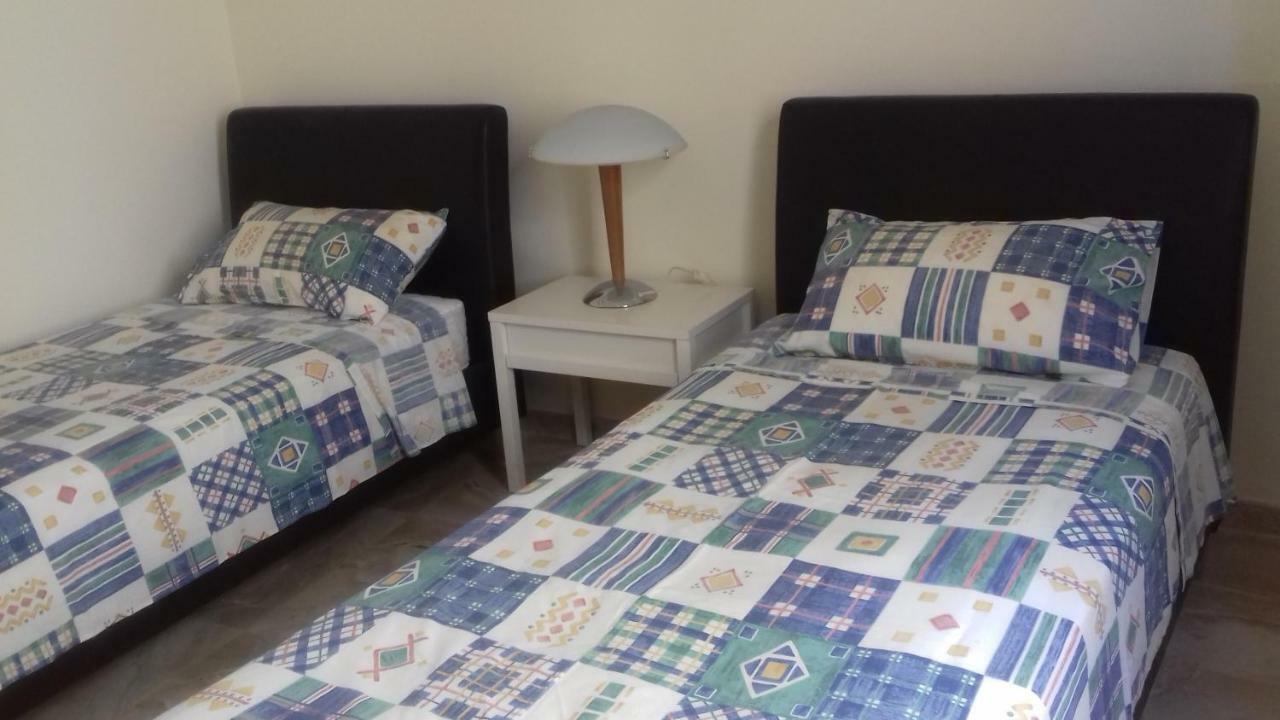 Amathusia Beach Apartment Limassol Luaran gambar