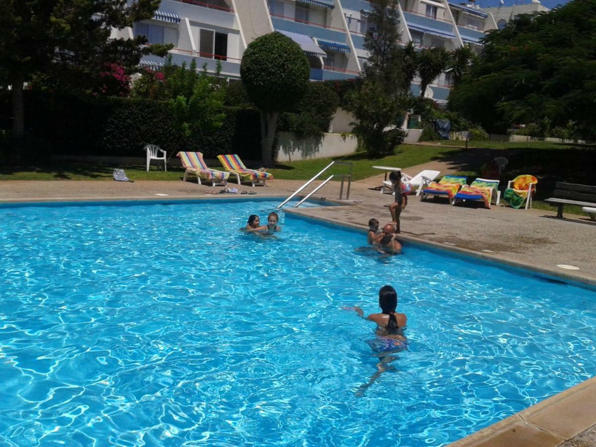 Amathusia Beach Apartment Limassol Luaran gambar