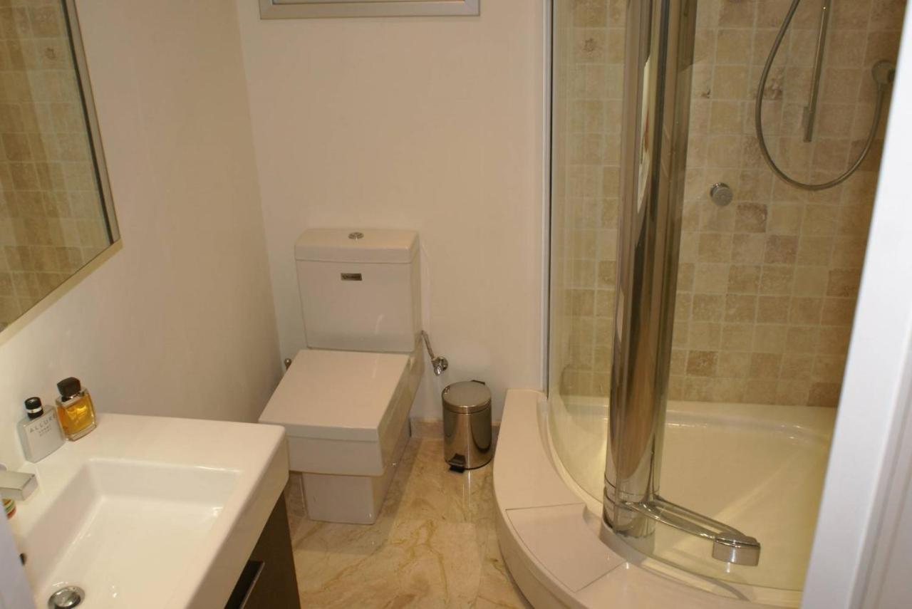 Amathusia Beach Apartment Limassol Luaran gambar