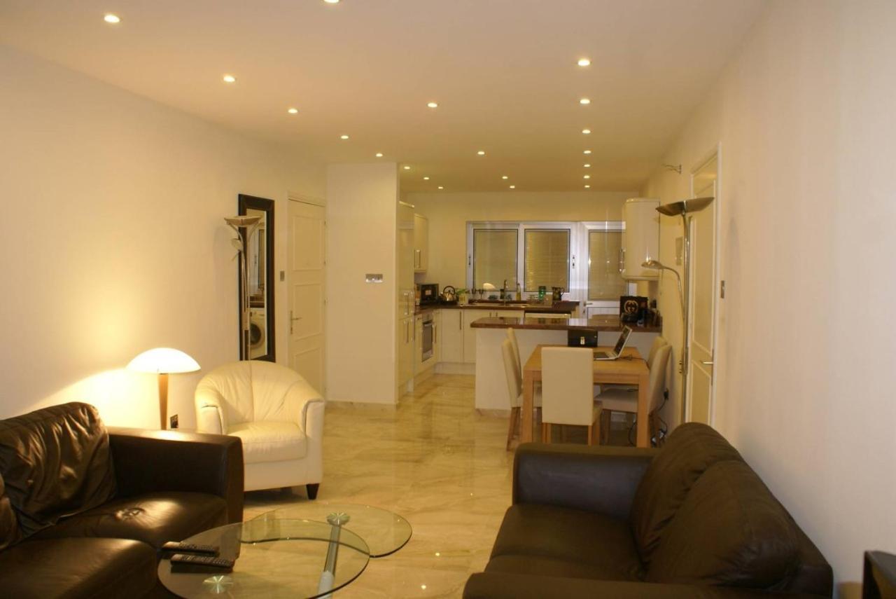 Amathusia Beach Apartment Limassol Luaran gambar